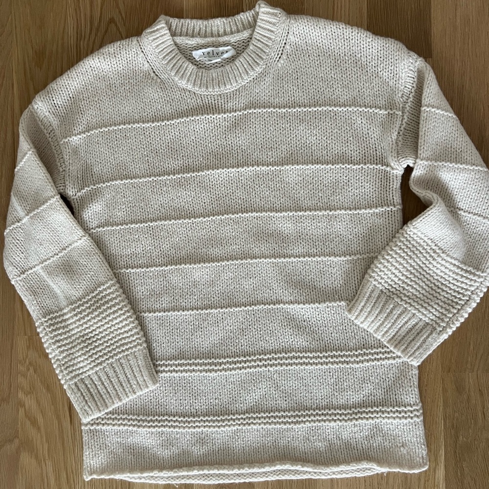 Velvet by Graham & Spencer Cream Crewneck Sweater